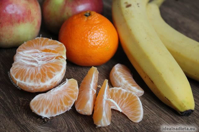 vitamíny, mandarinka, banán, jablko